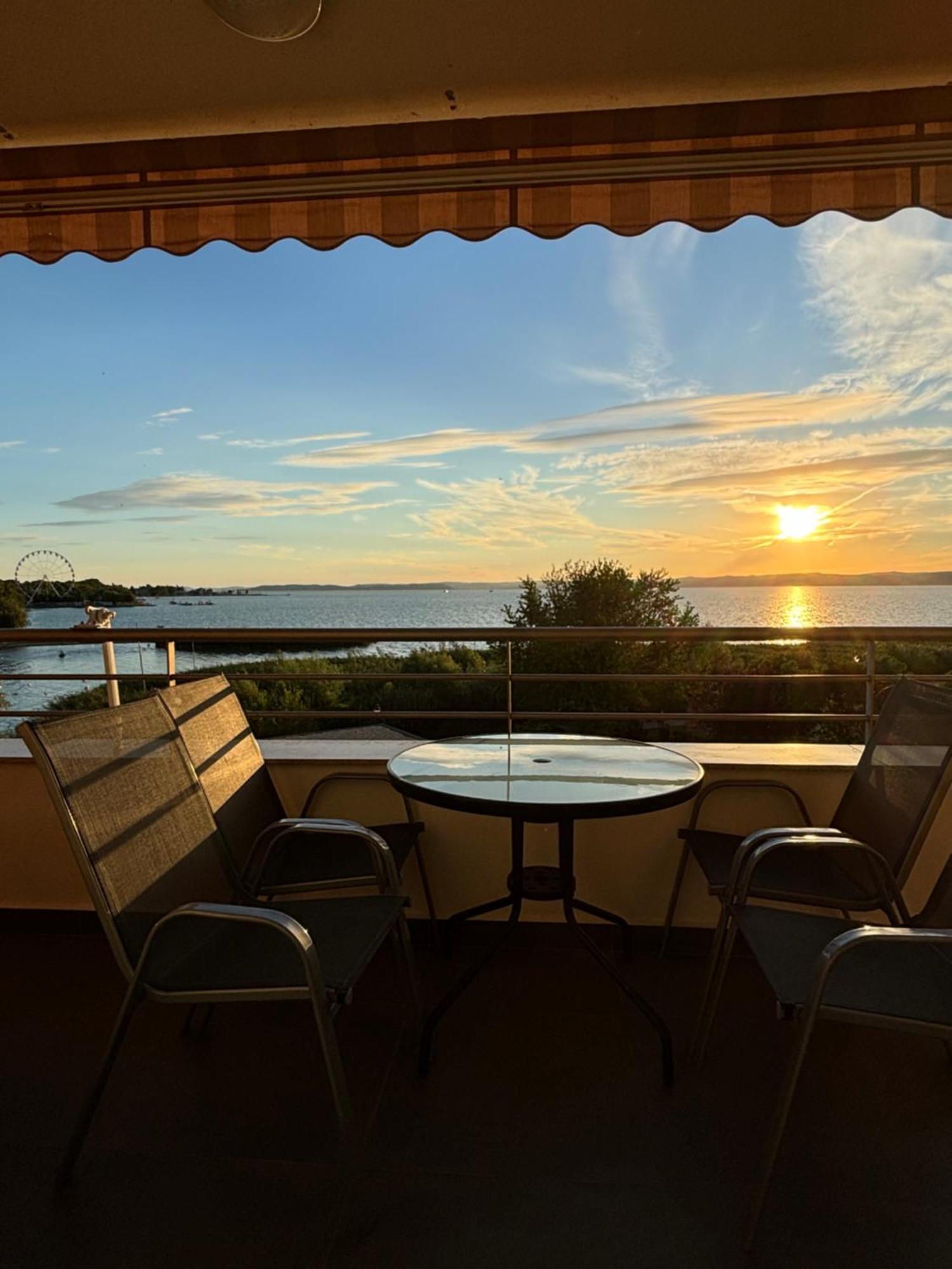 Club218 The Sunset - Wellness Apartment Siófok Exterior foto
